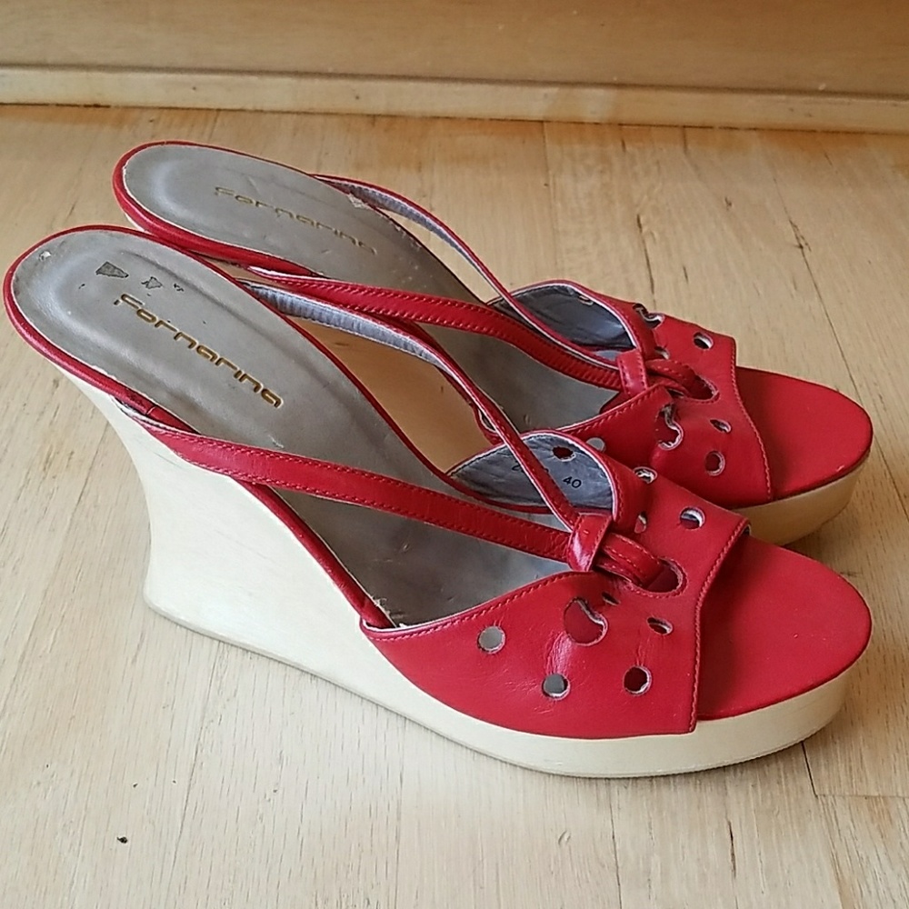 Fornarina red leather platforms